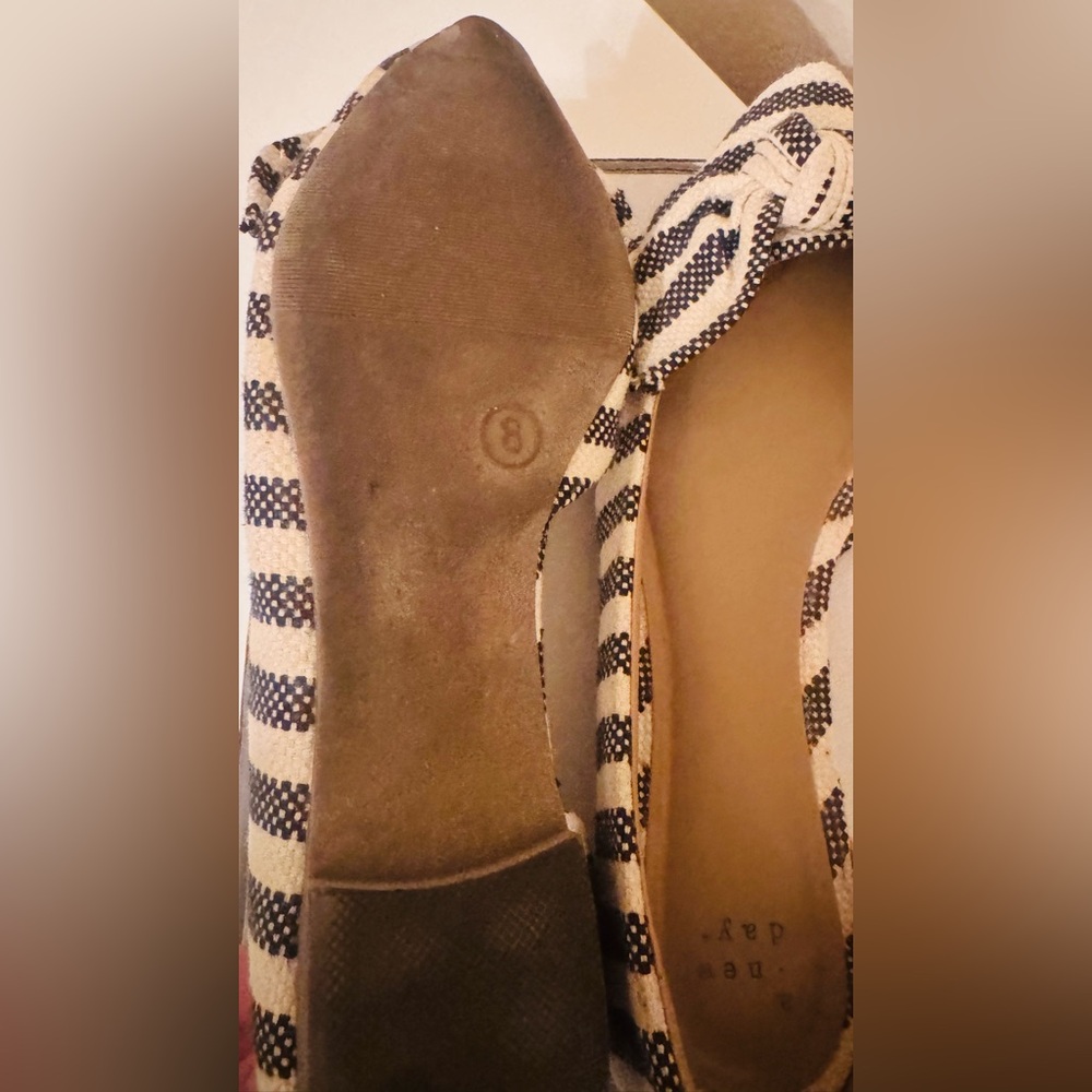 A New Day Dark Gray and Cream Striped Bow Flats, Size 8 - Picture 6 of 7